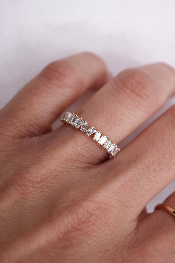 Scattered Baguette Band